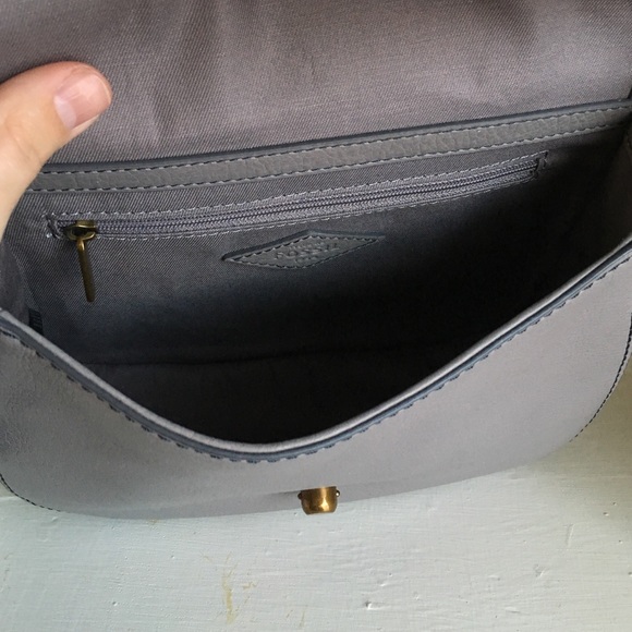 Fossil Grey EMI Leather Saddle Bag crossbody NWT - Picture 3 of 4