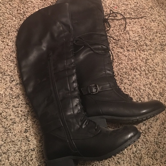 Black high top boots - Picture 1 of 1