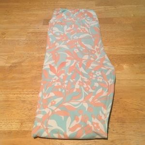 TC Lularoe leggings floral