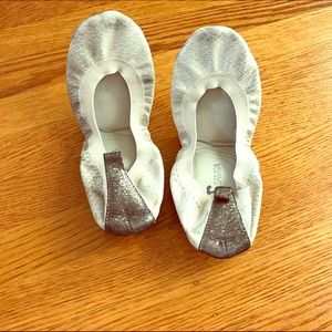 Yosi Samra flats, size 8