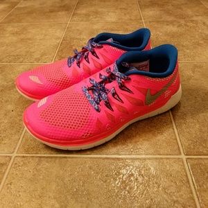 NEVER WORN! Girls Nike Free Run
