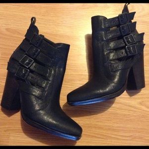 Steve Madden Heeled Bootie