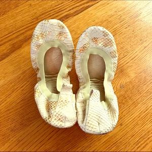 FLASH SALE!! ⭐️ Yosi Samra snakeskin flats, size 7