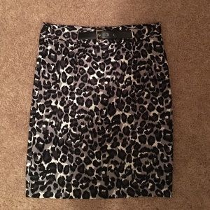 Michael Kors Pencil skirt. Size 6.