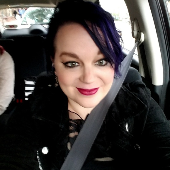 Meet your Posher, Kathleen - Picture 6 of 11