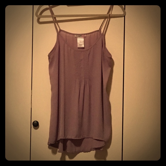 Adorable Sleeveless Top - Picture 1 of 3