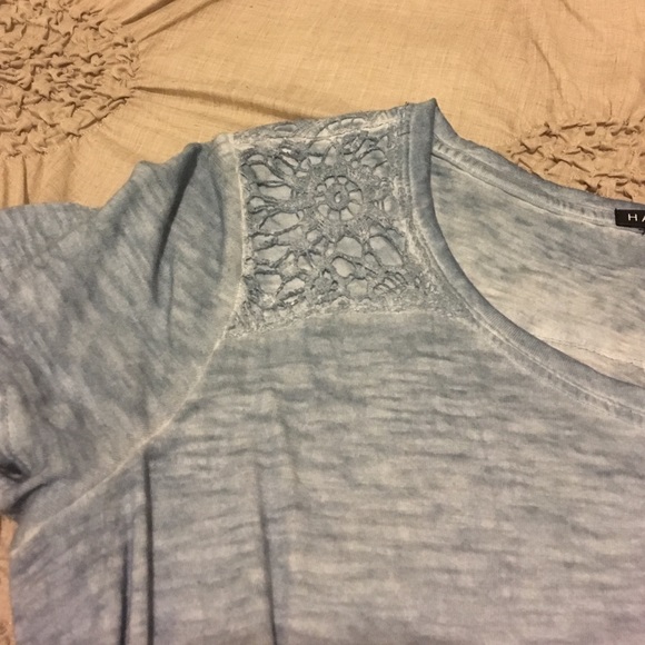 Blue tshirt - Picture 2 of 4