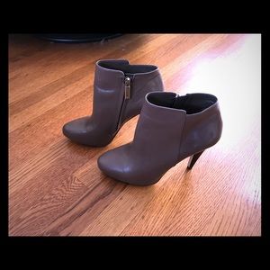 Banana Republic heeled booties