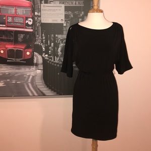 Black open half sleeve dress and key hole back