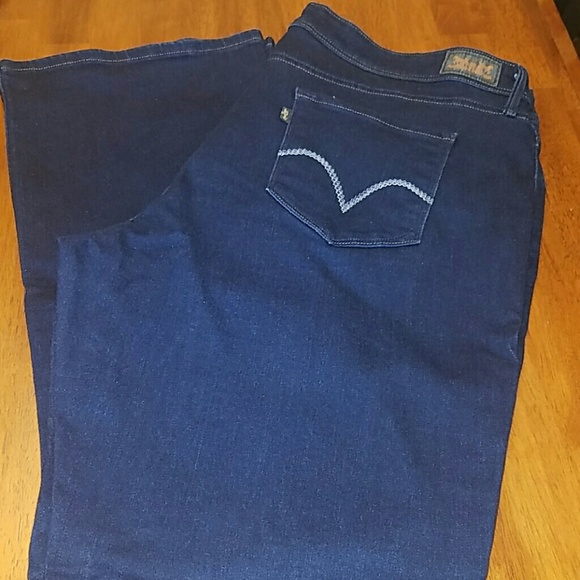 EUC Women's 512 Bootcut Levi Brand Jeans