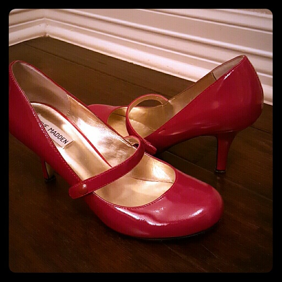 Steve Madden Red Mary Jane heels SZ 8.5