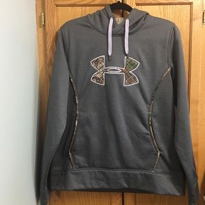 Under Armor sweatshirt