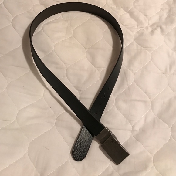 BRAND NEW!! Reversible belt