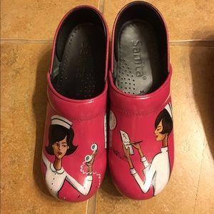 Sanita hand painted Sz 38