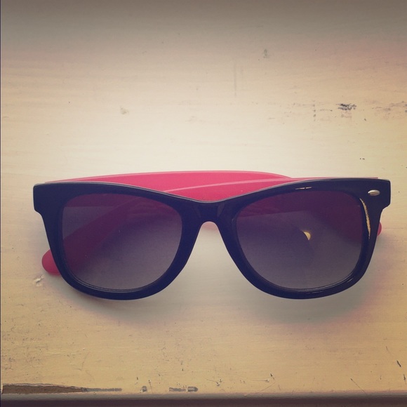 Betsey Johnson sunglasses