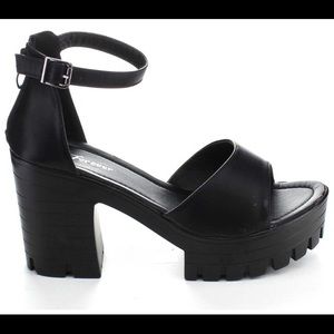 Chunky platform heels ! - Gently used