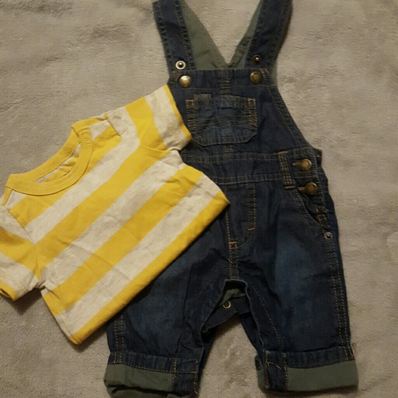 Baby Jumpsuit with matching shirt