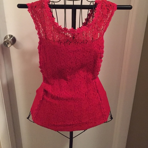 Red express top size M