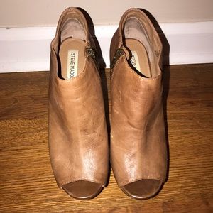 Steve Madden leather wedges