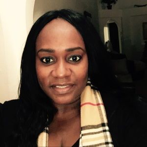 Meet your Posher, Denise