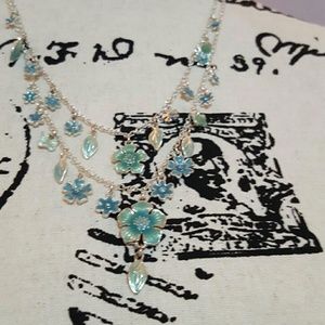 2 layer flower necklace