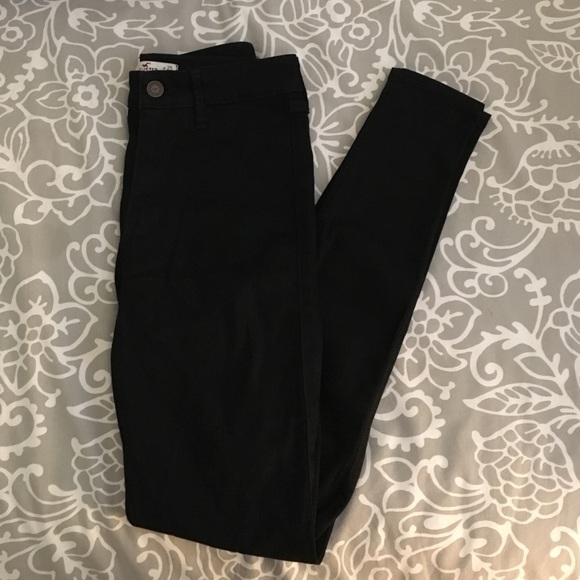 High waisted skinny jeans.