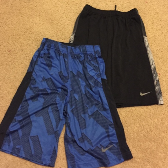 Large Boys Nike Shorts - Picture 1 of 1