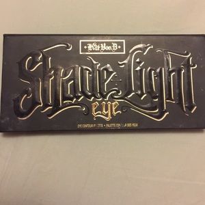 Kay Von D Shade and Light Eye