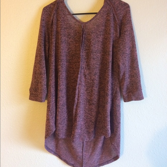 Maroon hi lo hooded top