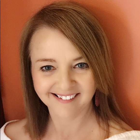 Meet your Posher, Angie - Picture 4 of 4