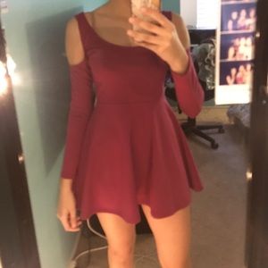 A cut out shoulder long sleeve dress