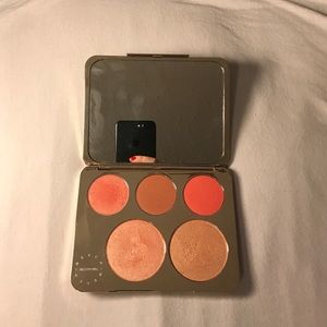 Becca x Jaclyn Hill face palette