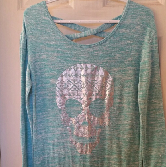 No boundaries sz medium with skull