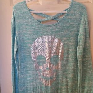 No boundaries sz medium with skull