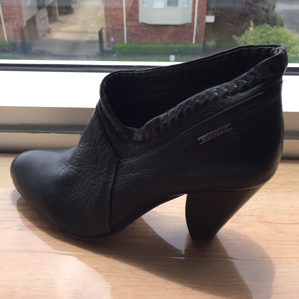 ***FINAL PRICE DROP**** Diesel leather bootie