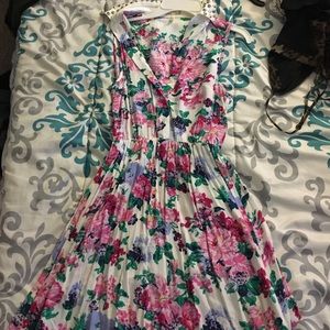 Floral button up sleeve less dress