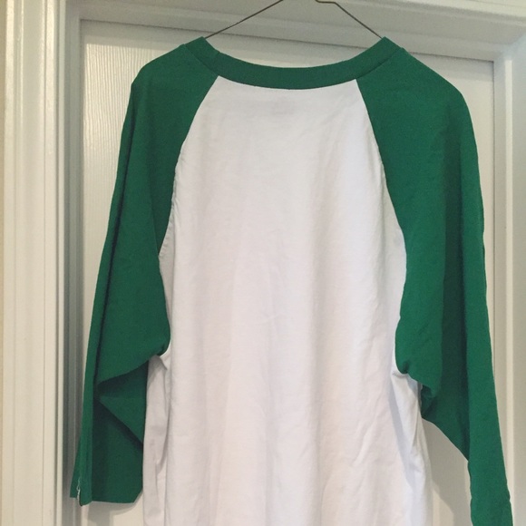 Basic white shirts - Picture 2 of 4