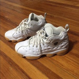 Boys Sz 6 Team Jordans