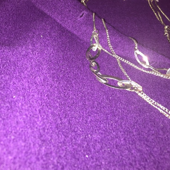 Wool blazer and necklace - Picture 2 of 2