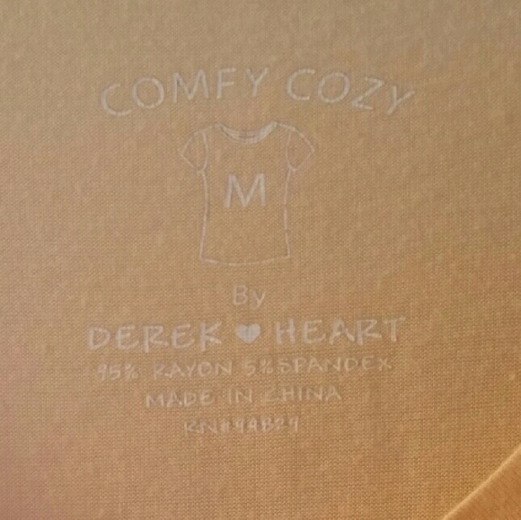 Comfy cozy tee sz medium - Picture 3 of 3