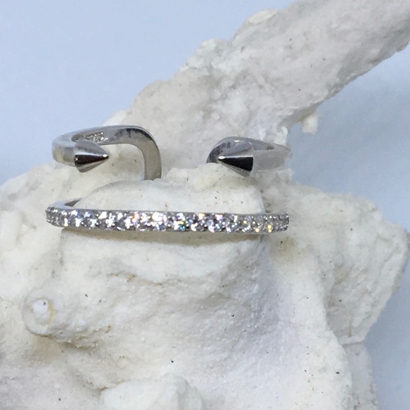 Sterling and diamond ring - Picture 2 of 4