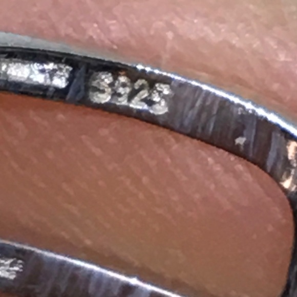Sterling and diamond ring - Picture 4 of 4