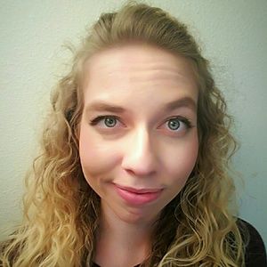 Meet your Posher, Jacqueline