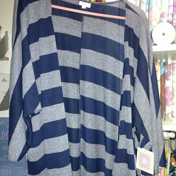 Lularoe lindsay large navy gray