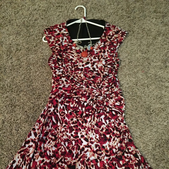 Maroon and tan Beautiful dress.
