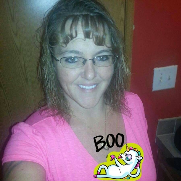 Meet your Posher, Brandy - Picture 1 of 1