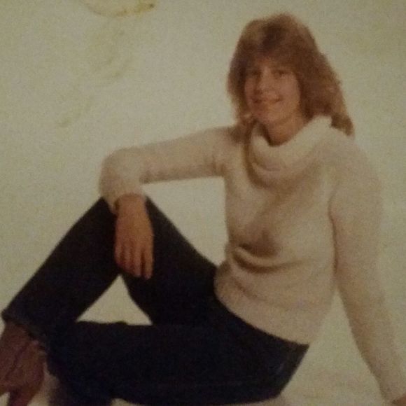 Meet your Posher, Julie - Picture 1 of 1