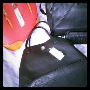 Designer Purses Tory Burch, Dooney & Bourke, Guess