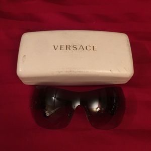 Beautiful Versace sunglasses!