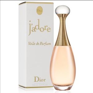 Christian Dior J'adore perfume